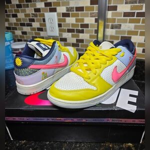 Nike SB Dunk Low x 'Be True' EUC RARE Size 11.5 W/ Original Box